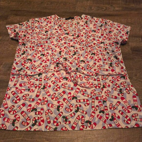 Cassandra O Tops - Cassandra O Nurse Scrubs/Outfit/Uniform Top Size XL Candy Cane Theme pockets